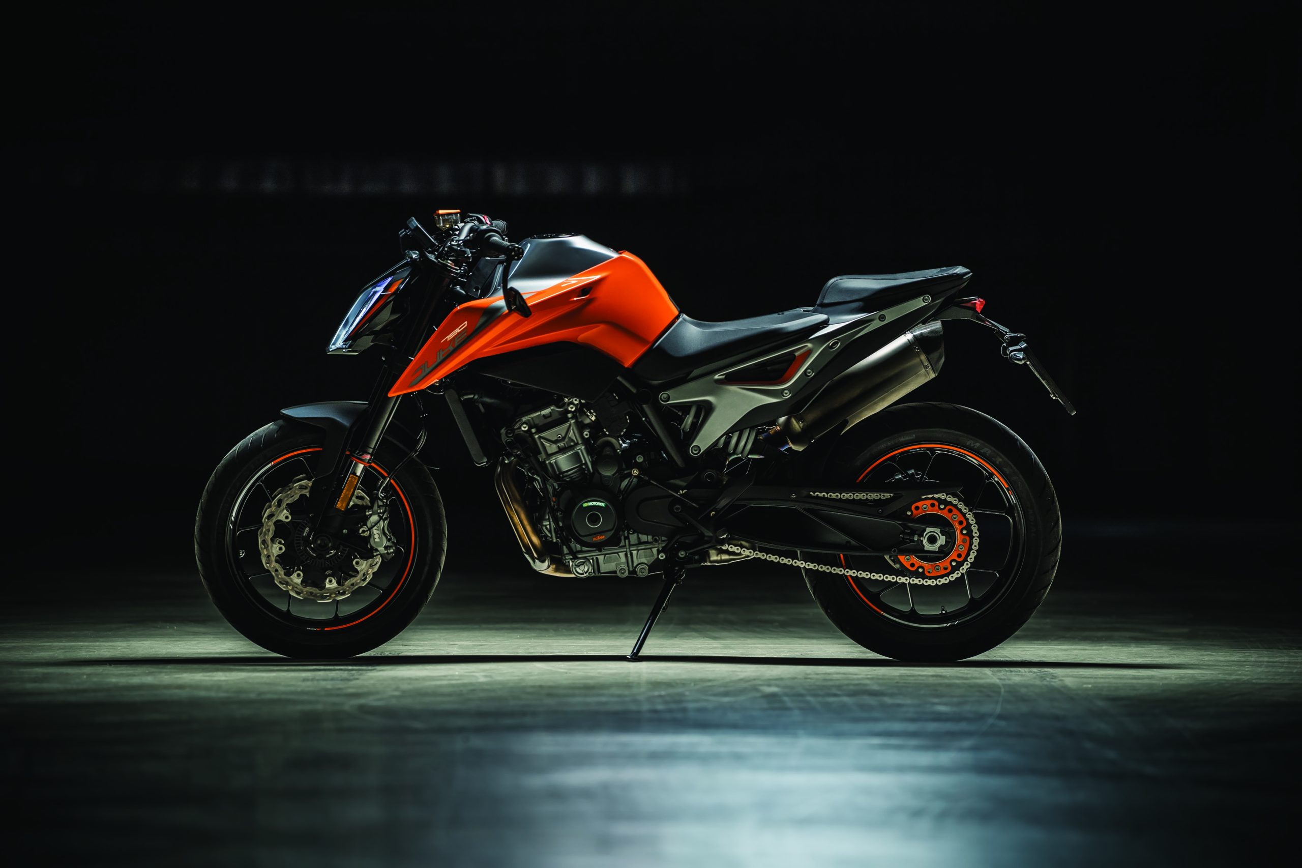 KTM 790 DUKE 2018_Static 02