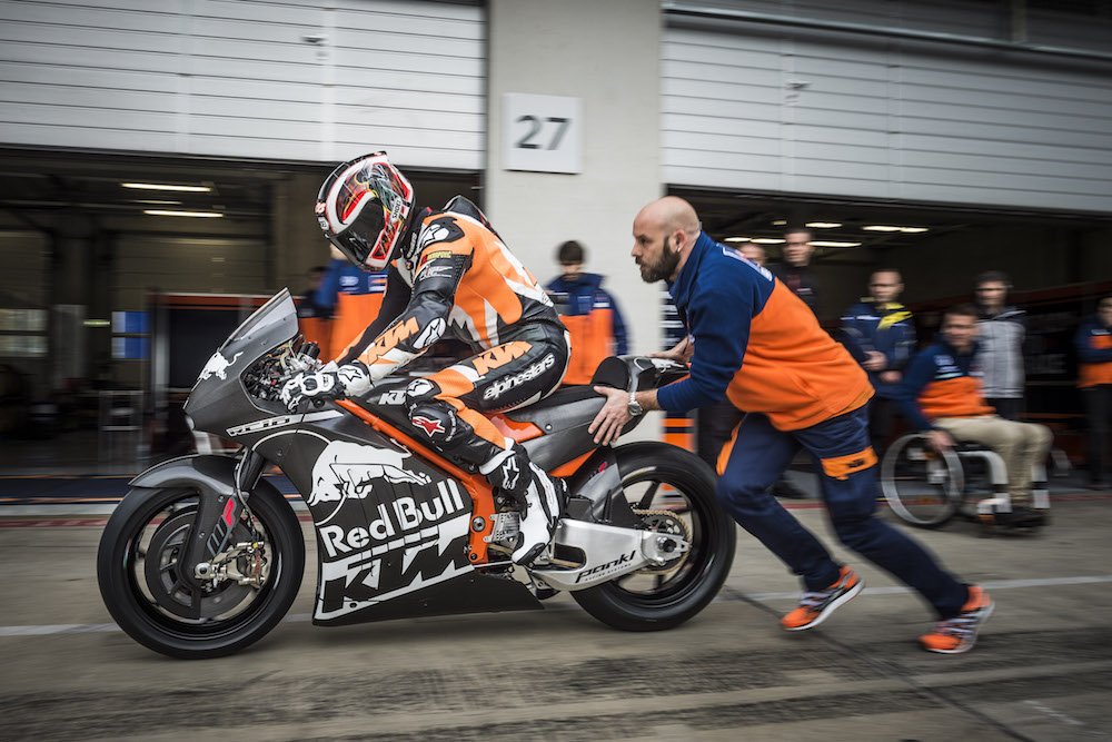 PP_KTM_Rollout_291015_0340